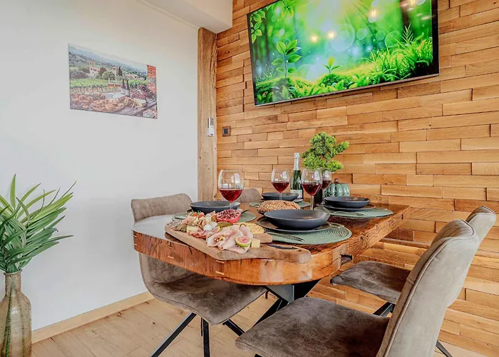 In - Dolenjska & Bela Krajina *